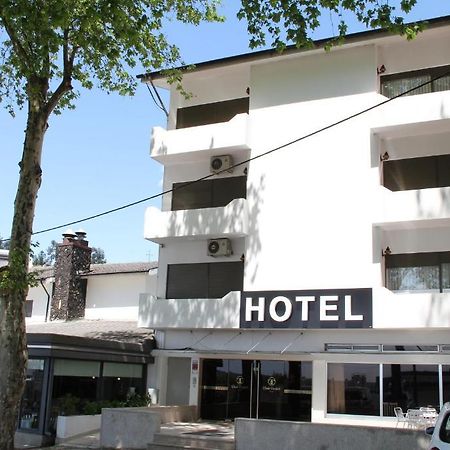 Hotel Chale ปาเรเดส ภายนอก รูปภาพ