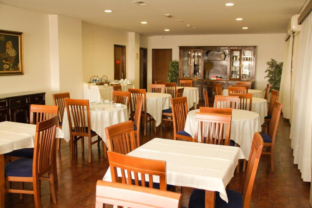 Hotel Chale ปาเรเดส ภายนอก รูปภาพ