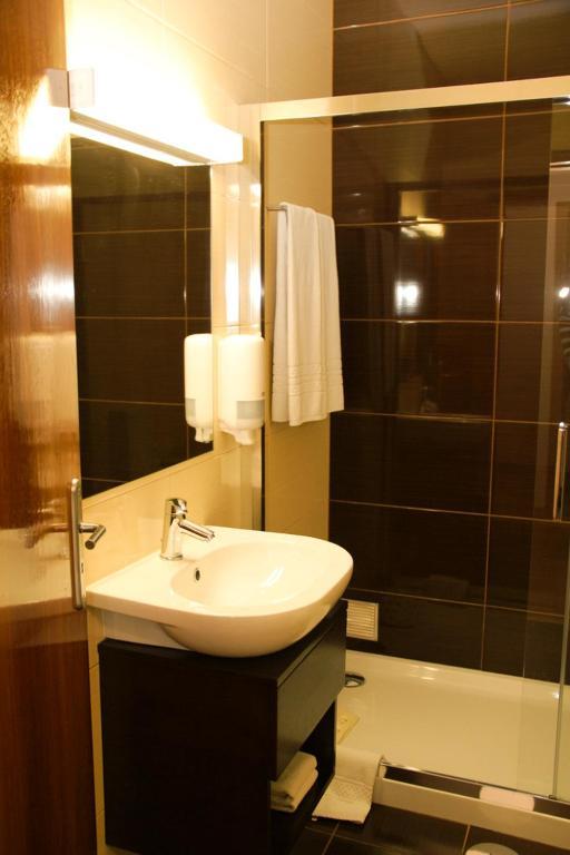 Hotel Chale ปาเรเดส ห้อง รูปภาพ