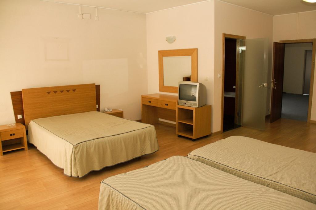 Hotel Chale ปาเรเดส ภายนอก รูปภาพ