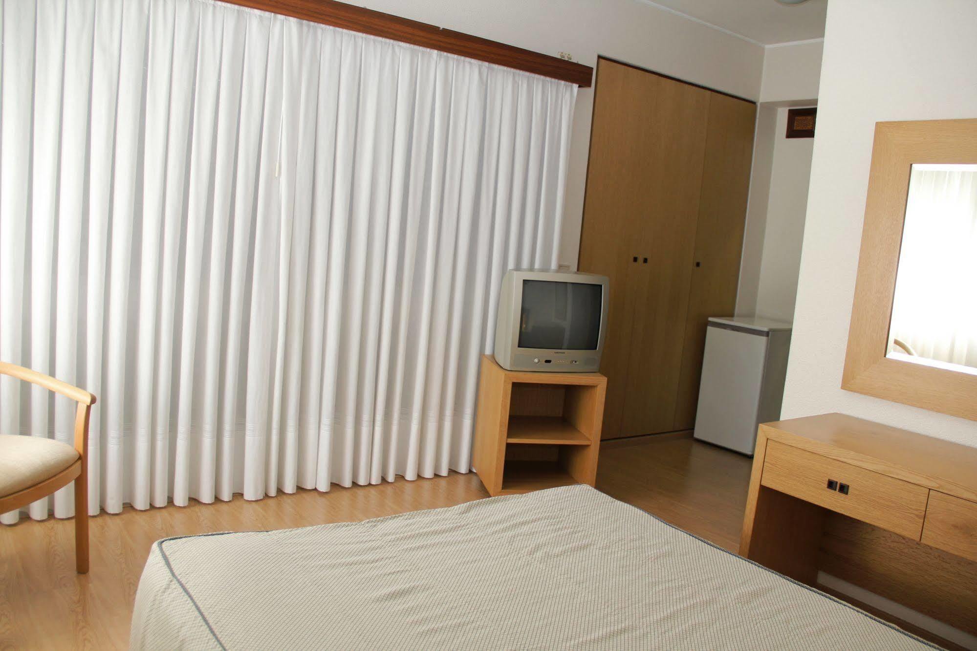 Hotel Chale ปาเรเดส ภายนอก รูปภาพ