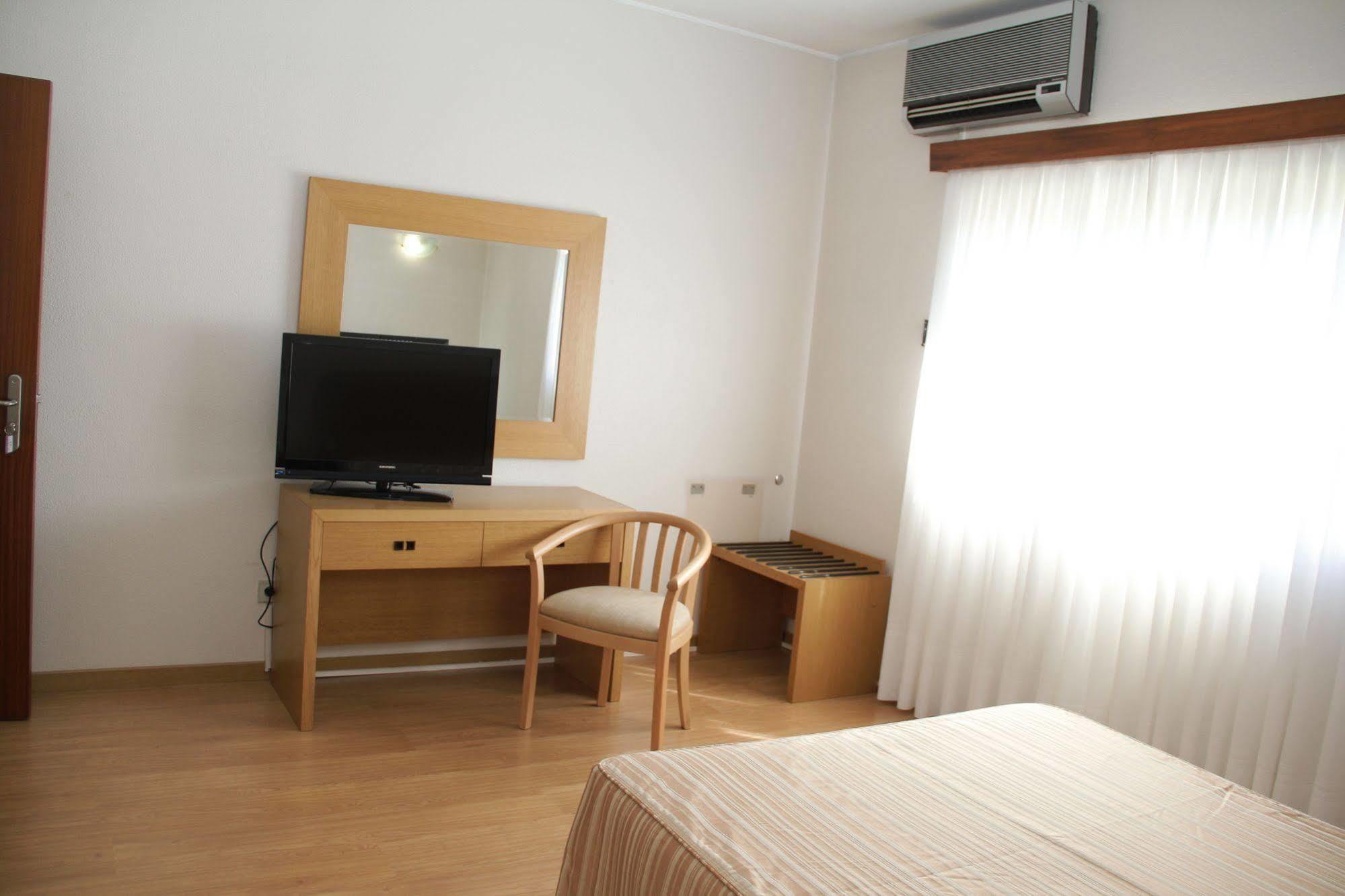 Hotel Chale ปาเรเดส ภายนอก รูปภาพ